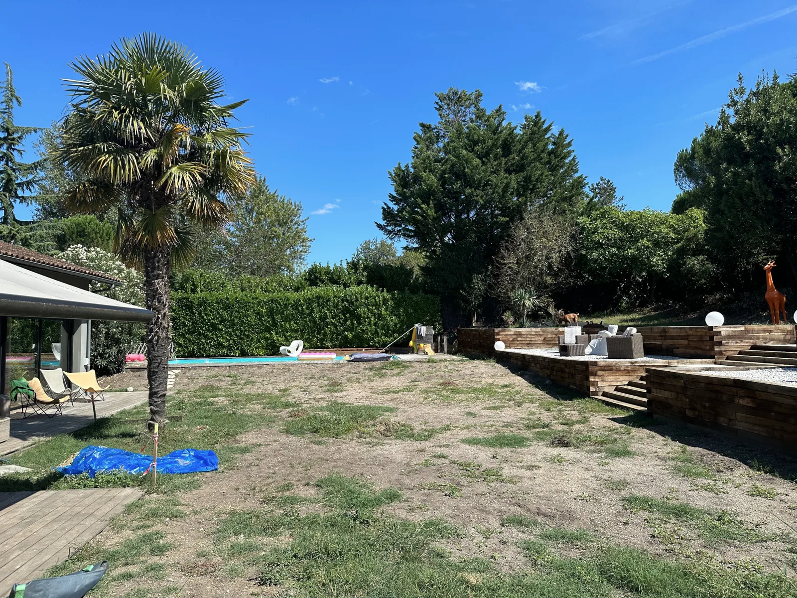 Jardin avant recomposition, aménagement vieillissant